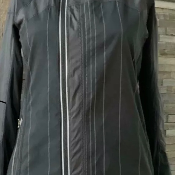 Lululemon 🦄 Get Up and Glow Jacket - Picture 3 of 8